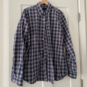GAP MEN’S CHECKERED BUTTON-DOWN IN SIZE LARGE SLIM FIT